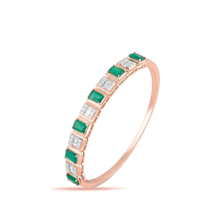 Faishonable Rose Gold Diamond Studded Sleek Braclet With Green Emarald