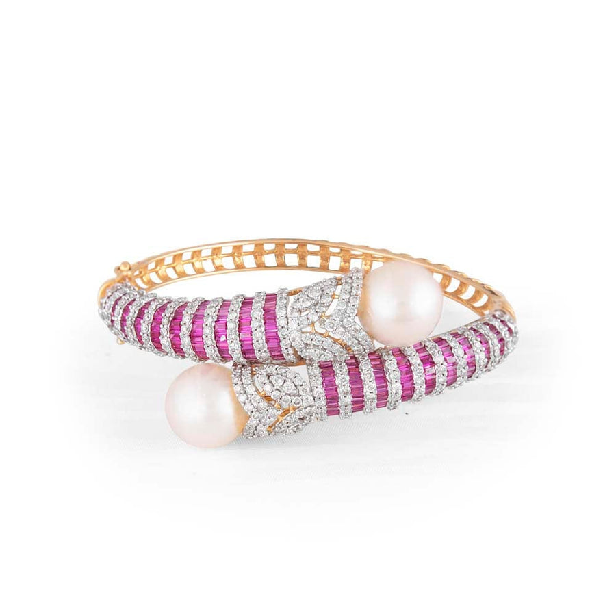 Bracelet Studded With Diamonds And Ruby