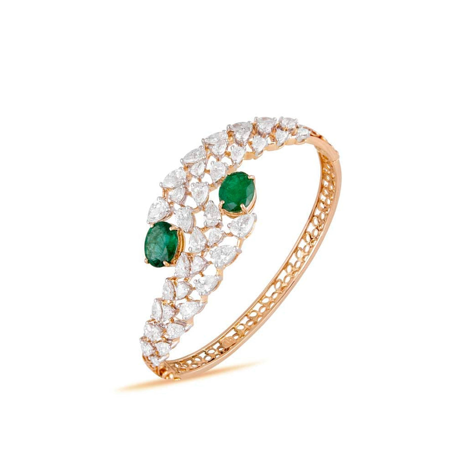 Mesmerizing Diamond Bracelet With 2 Emeralds