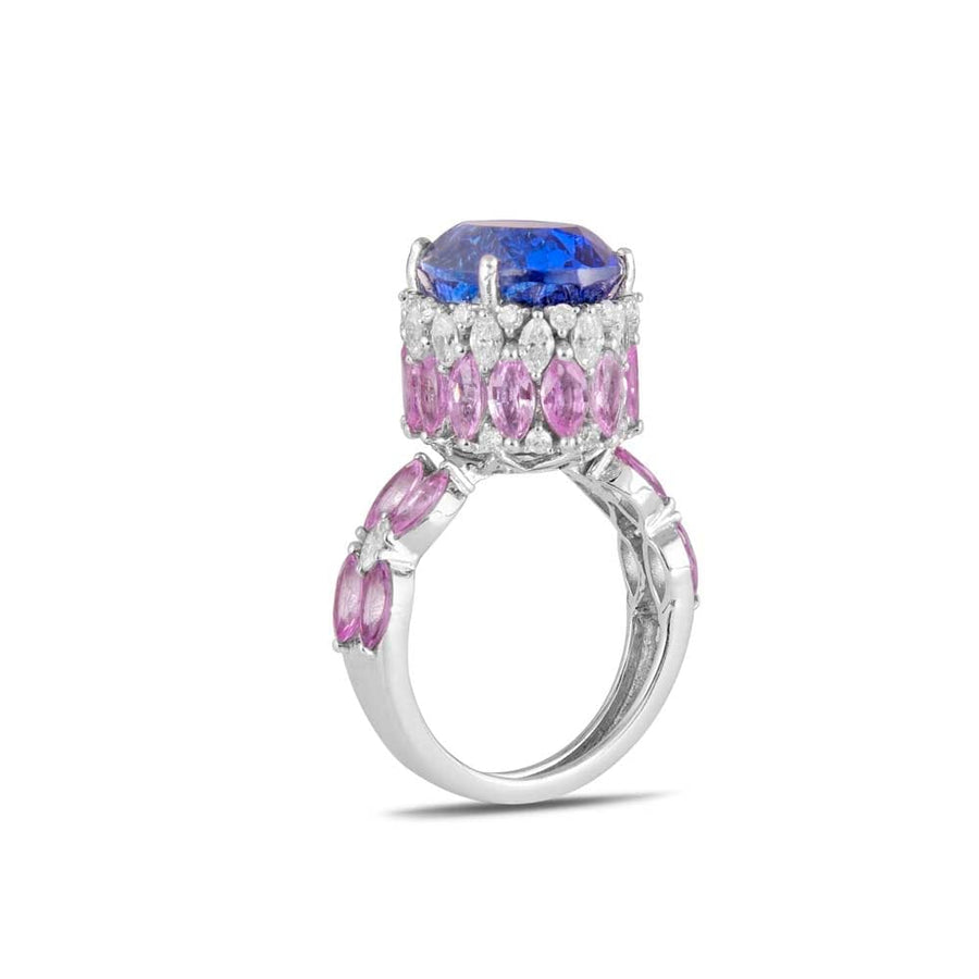 Glamrous Soltair Ring Studded With Diamond Shine Blue Emerald and Expensive Colorstone