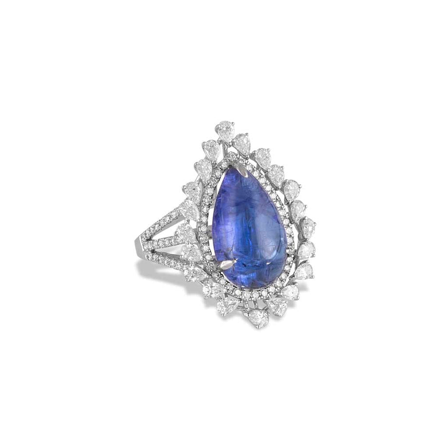 Glamrous Emerald Ring Studded With Diamond and Shine Blue Stone