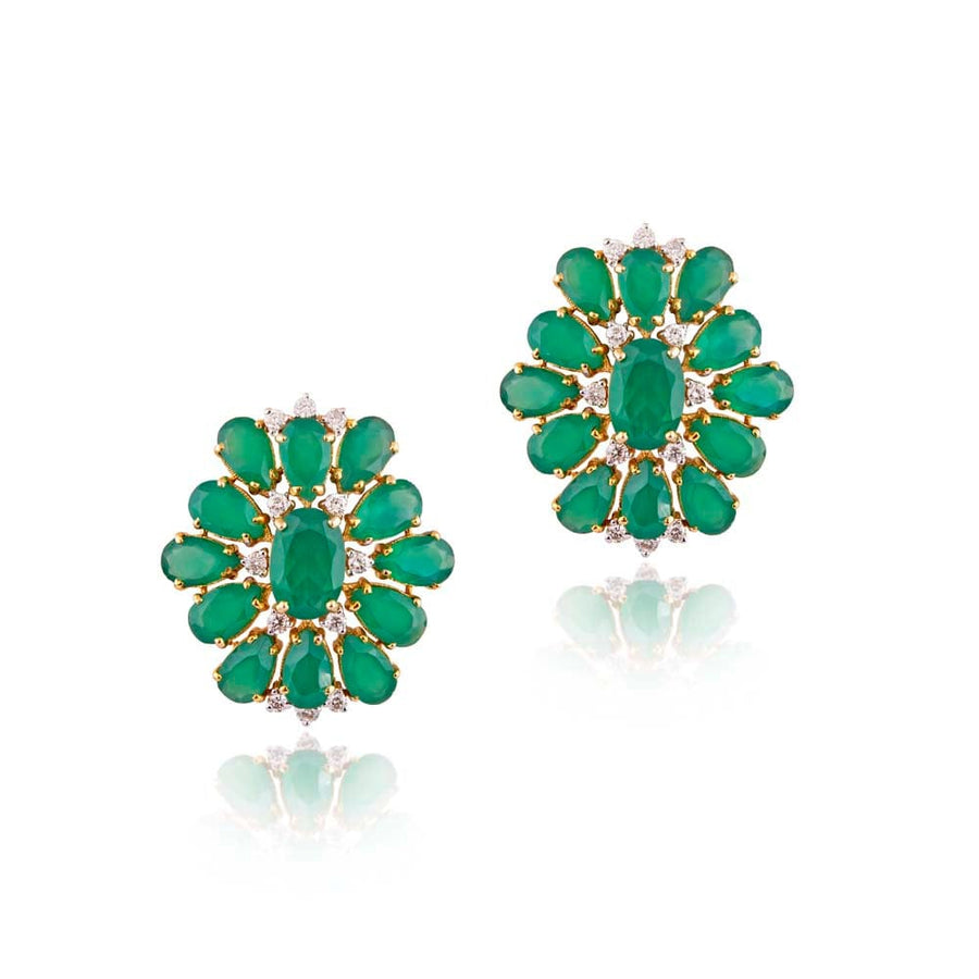 Glamrous Diamond Studded Pendant Set With Green Emarald